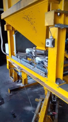 用于芯砂的螺旋搅拌机 REISAUS-BAUMBERG