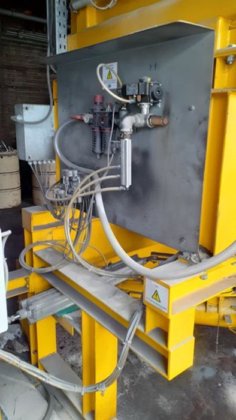 用于芯砂的螺旋搅拌机 REISAUS-BAUMBERG