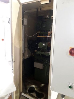 2011 コアシューター RÖPER H2,5 キャビン付き