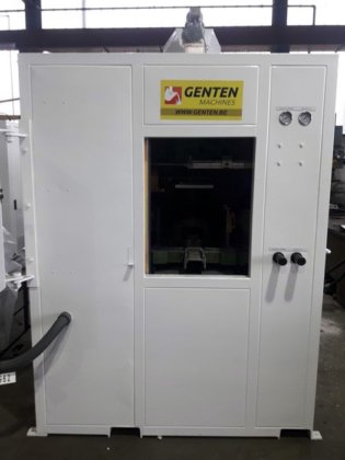 2011 コアシューター RÖPER H2,5 キャビン付き