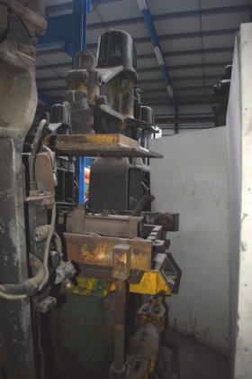 成形機 OSBORN 719RF