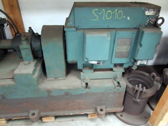 横型遠心鋳造機 VEB