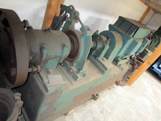 横型遠心鋳造機 VEB