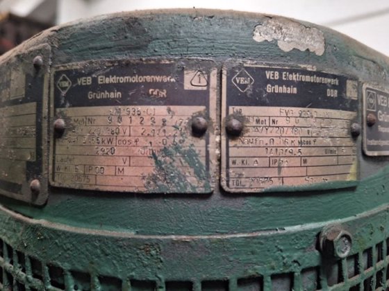 横型遠心鋳造機 VEB