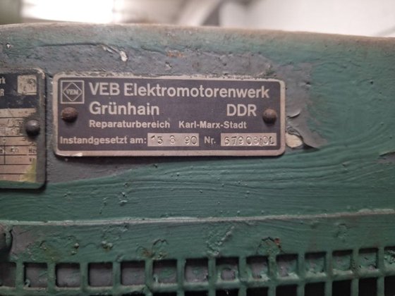 横型遠心鋳造機 VEB