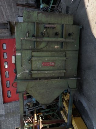 ハンガー型ショットブラストキャビン 500 kg, GUTMANN