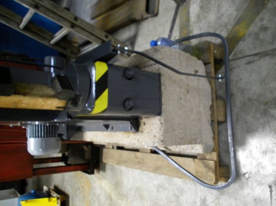 空气锻锤，冲力 34 千克