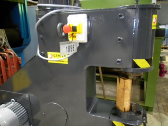 エア鍛造ハンマー、パンチ 34 kg