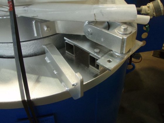 2000 固定式保温熔化炉，气体，用于 150 公斤铝，METAFOUR