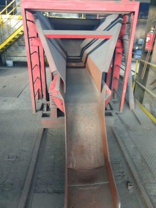 炉子装载输送机 JÖST