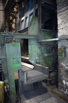 Skip and vibrating conveyor for