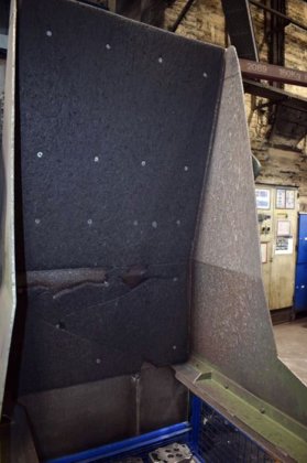 Skip and vibrating conveyor for
