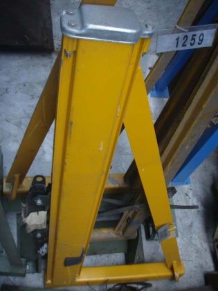 转臂 DEMAG，有效长度 2500 毫米；250 千克，KBK