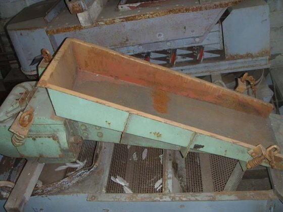 磁性振动输送机 1100 x 400mm, SINEX