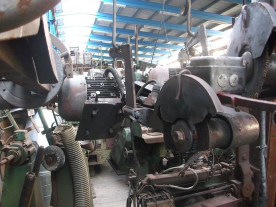 ペンデュラムカッター、キャビネット付き、Ø 300mm