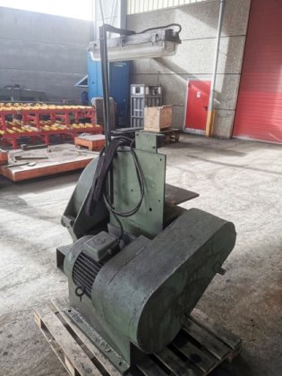 MEYER 一台石材台式磨床 Ø600mm