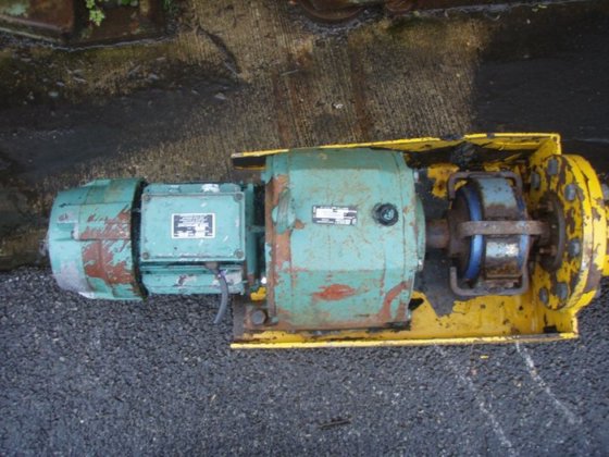 计量螺杆，实用尺寸 Ø 130 mm，长 1140