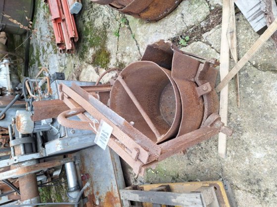 茶壶嘴勺 400 千克，1 个壶嘴，带油浴齿轮箱