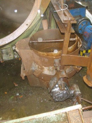 茶壶嘴勺 400 千克，1 个壶嘴，带油浴齿轮箱