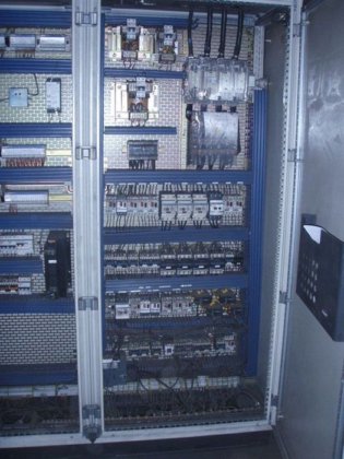 ハンガー型ショットブラストプラント SISSON-LEHMANN、タービン4基 18,5 kW