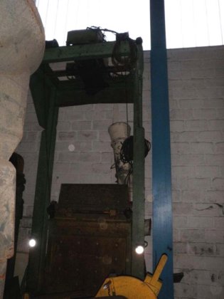 1984 Tumble belt shotblast machine