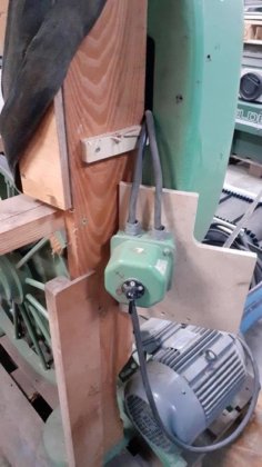 立式木材切割带锯