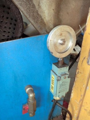 1989 金属用ラボラトリー・カッター