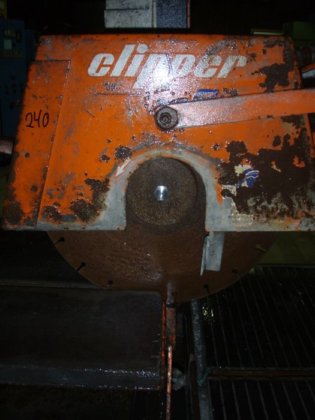 1 把石锯，直径 350 毫米的锯条