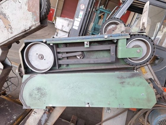 砂带磨光机 FLOTT 砂带宽度：75 毫米