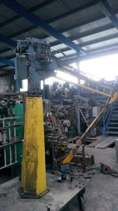 1986 支柱上油圧マニピュレーター、最大110kgまで対応