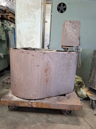 ±0.35立方米的小型圆形涂料盆