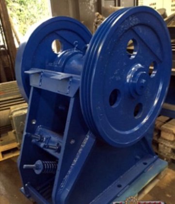 PARKER 颚式破碎机，400 毫米 x 130