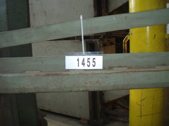 枢轴臂 ± 250 千克