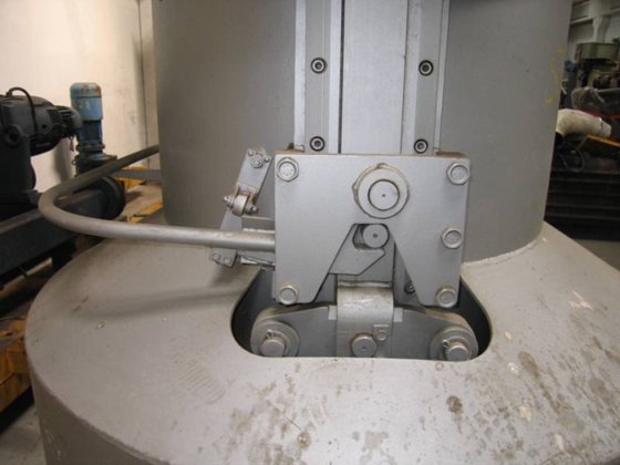 1991 900 升、5 吨、LEW 型喂料斗