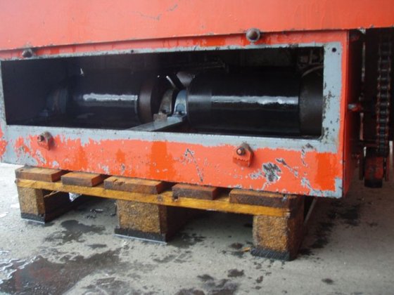 双计量传送带，800 毫米 x 300 毫米