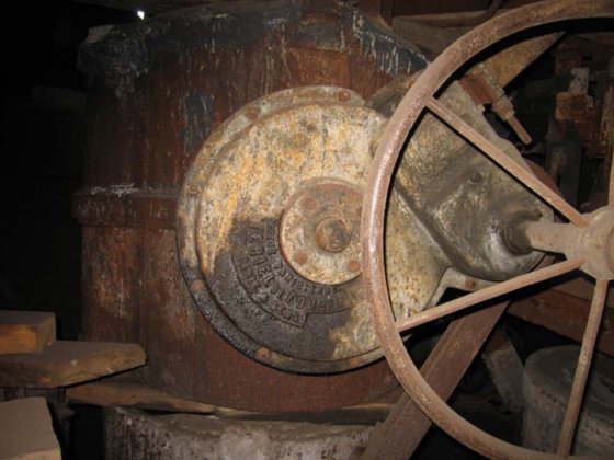 铸造浇桶 1.8 吨，SEB，带油浴齿轮箱