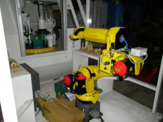 小型ロボット FANUC M201A 新品