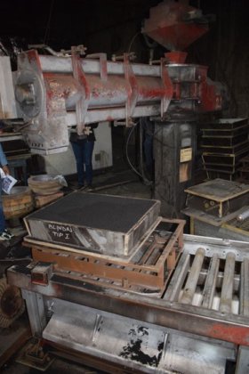 オメガ造型カルーセル付きフランサンドミキサー±5t/h