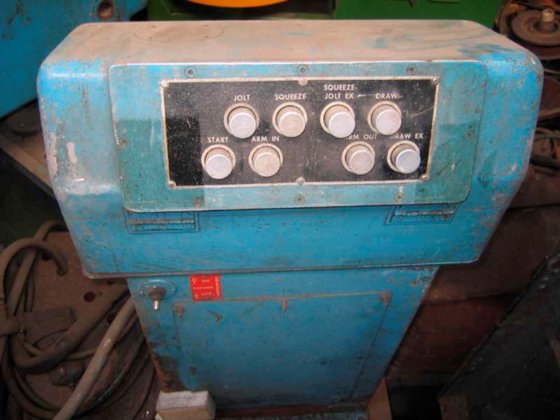 造型机 BMM，型号 QJS217PL