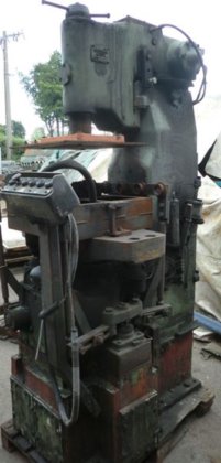 成形機BMD、タイプARPA 300