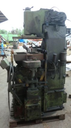 成形機BMD、タイプARPA 300