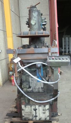 成形機BMD、タイプARPA 300