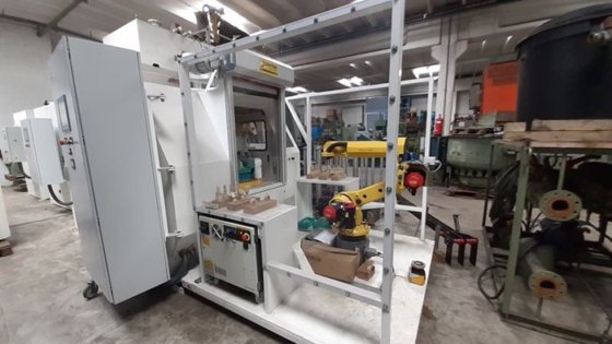 RÖPER 2.5 升射芯机，车削台 - 自动