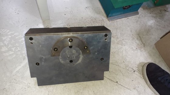 RÖPER 2.5 升射芯机，车削台 - 自动