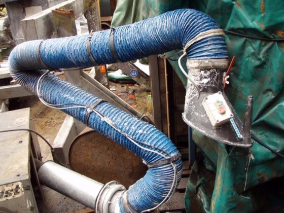 用于焊接粉尘、金属氧化物的带树干粉尘过滤器