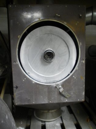 用于焊接粉尘、金属氧化物的带树干粉尘过滤器