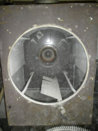 用于焊接粉尘、金属氧化物的带树干粉尘过滤器