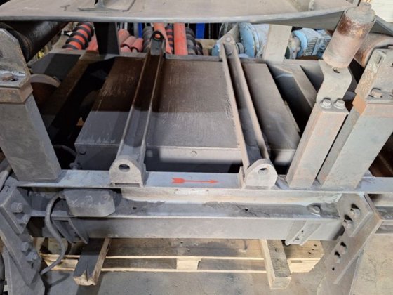 オーバーベルトマグネット 1.6kW