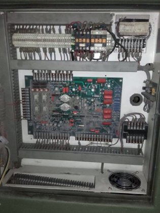 感应炉 INDUCTOTHERM 200 千克，推出式