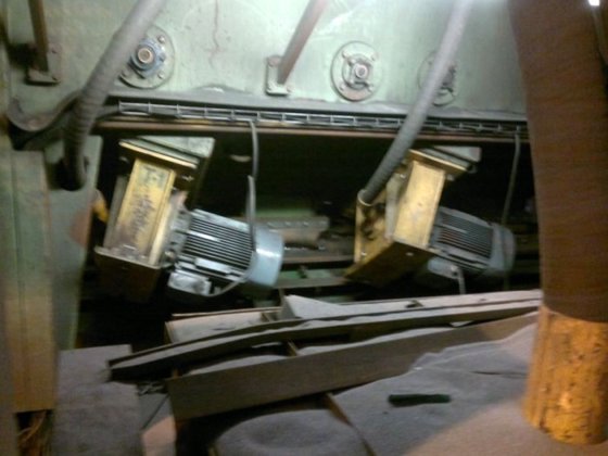 Wire belt shot blast plant